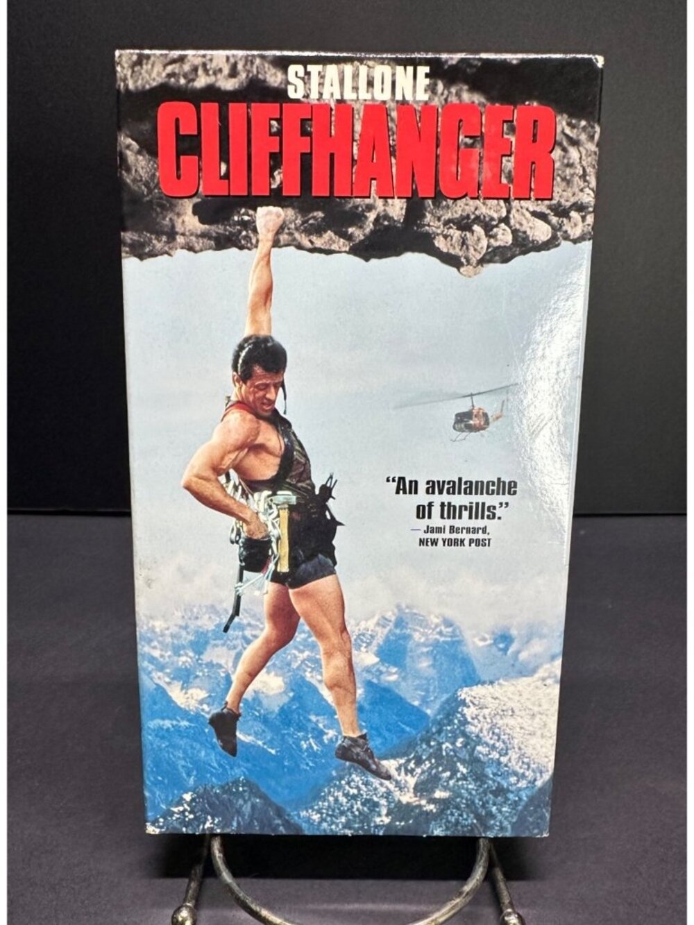Vintage Cliffhanger VHS Tape 1993 - Sylvester Stallone Classic Movie